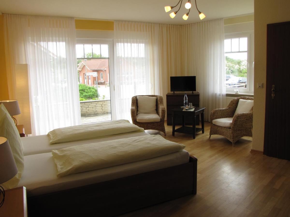 Strandhotel-Najade Боркум Экстерьер фото